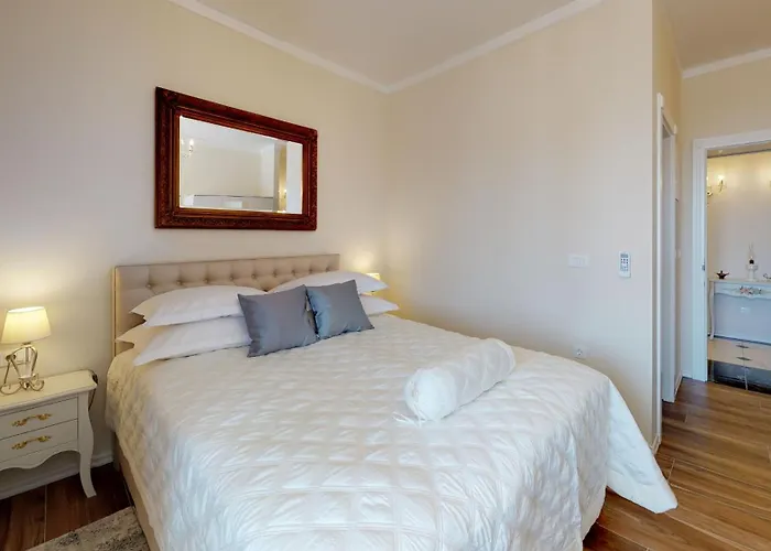 Chrysanta Lejlighed Split