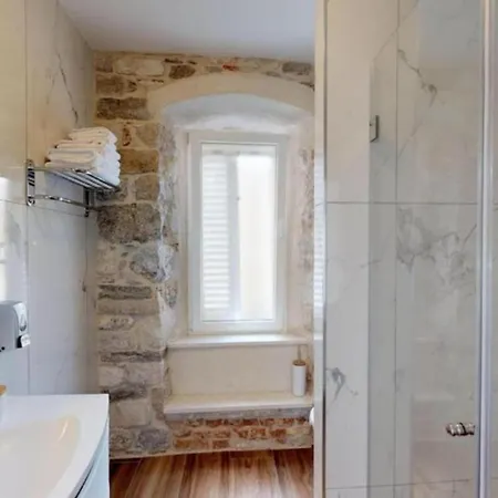 Chrysanta Appartement Split