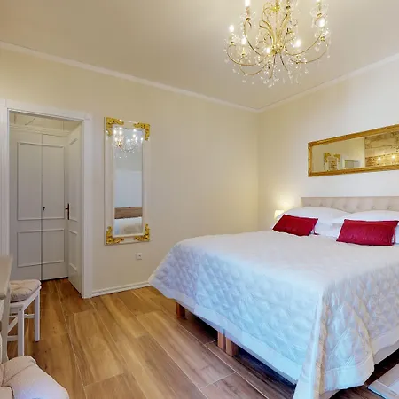 Chrysanta * Спліт