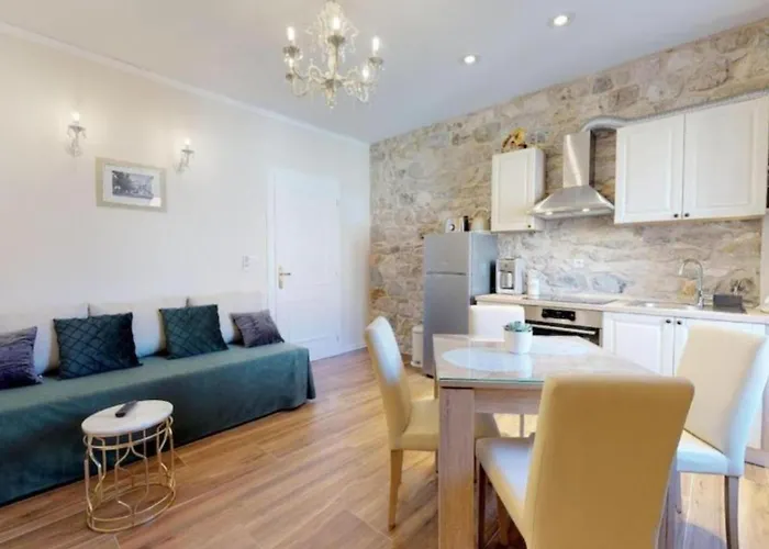 アパート Chrysanta *