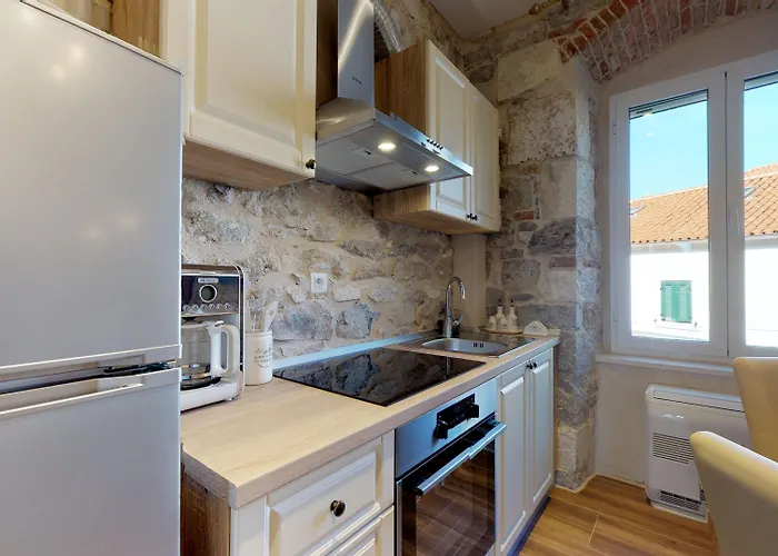 アパート Chrysanta スプリト