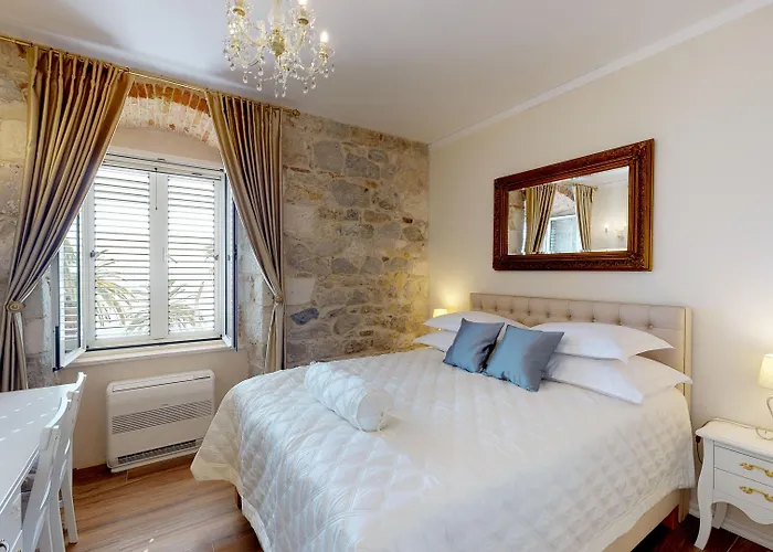 Chrysanta アパート *